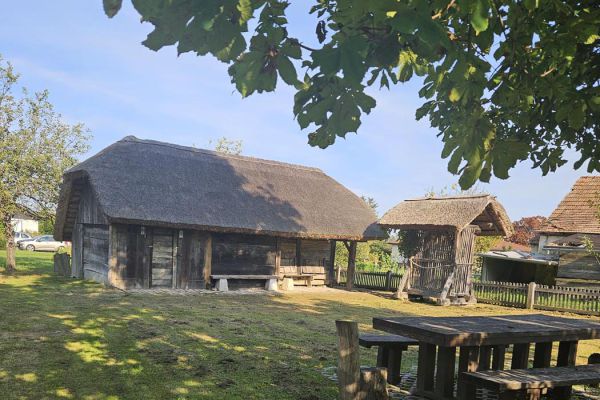 Banova domačija - okolica