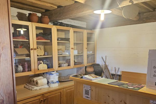 Notranjost Banove domačije